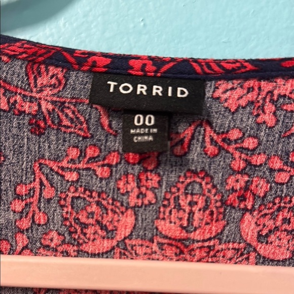 Torrid Red and Black Relaxed Tie Front Blouse #64 - Picture 7 of 8